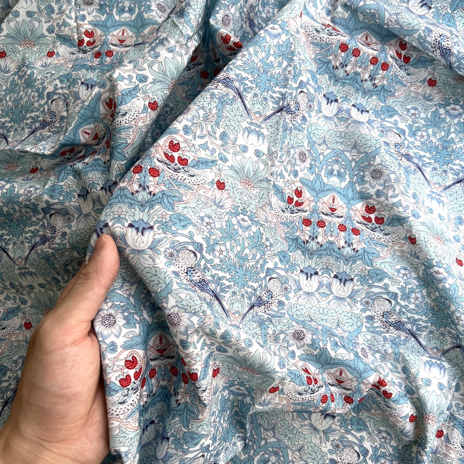 Strawberry Thief Printed Fabric for Cheongsam Dress
